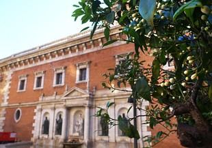 La Nau ofrece un espacio cultural en las Fallas de València