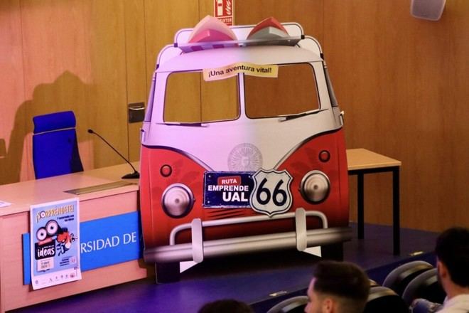Concurso de Emprendimiento de la UAL para Ideas Innovadoras Globales