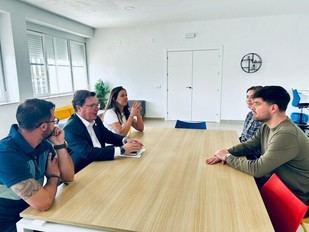 Santamaría resalta la innovación de Lejancitos en el sector del calzado extremeño