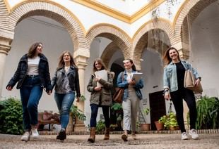 Aprobado el calendario para la implantación de títulos universitarios en Andalucía para 2026/2027