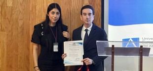 Dr. Álvaro Velarde Sotres participa en seminario del Mundial de Fútbol en México