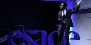 Ousman Umar inaugura el curso en Esade con un mensaje sobre el cambio social