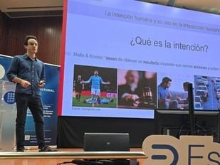 José Enrique Domínguez competirá en la final del concurso 'Presenta tu tesis en 4 minutos' por la UPC