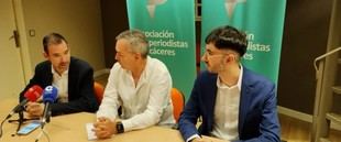 Sergio Sanabria lanza el pódcast "Ecos de Cáceres" sobre la historia de la Asociación de Periodistas de Cáceres