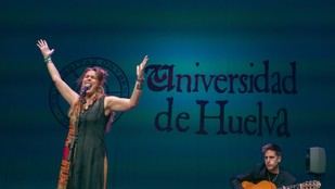 Lourdes Pastor cierra el Mes de la Mujer con un emotivo concierto en la Universidad de Huelva