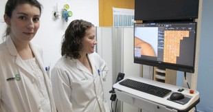 Castilla-La Mancha mejora la detección del melanoma en el Hospital de Ciudad Real con tecnología avanzada