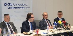 CEU Elche lanza un innovador Grado en Medicina centrado en el paciente