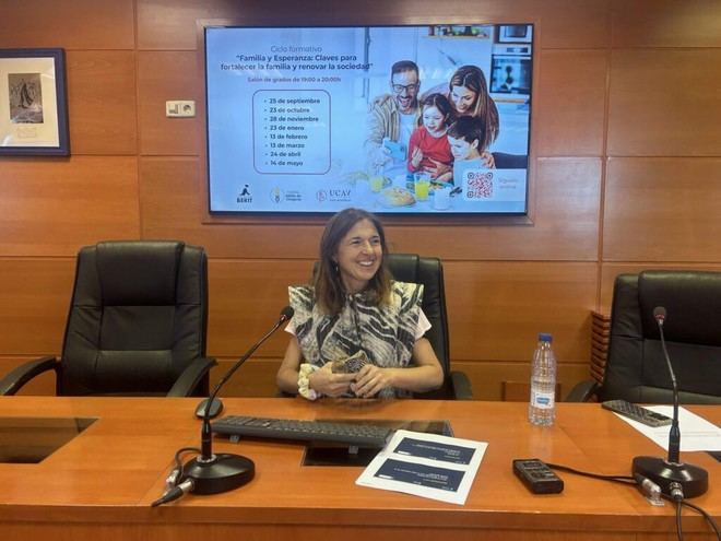 Ciclo formativo sobre familia y esperanza en la UCAV