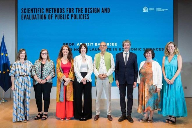 Banerjee destaca la importancia de la evidencia científica en la lucha contra desigualdades y pobreza en Europa
