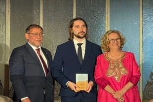Premio a Mateo Cámara por su trayectoria en inteligencia artificial en telecomunicaciones
