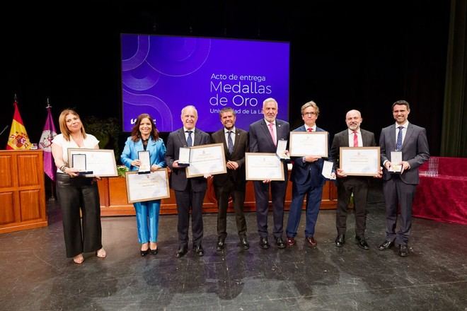 El rector de la ULL pide a universidades y medios que promuevan la verdad en tiempos convulsos