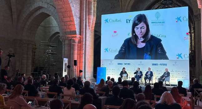 Corchado aborda los desafíos entre la Universidad de Salamanca y el sector empresarial