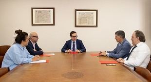 Reunión del rector de la USAL con HM Hospitales para impulsar colaboración