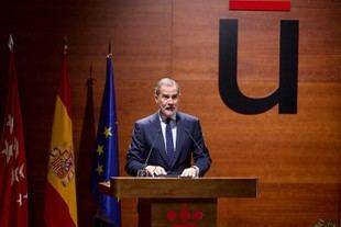 El Rey Felipe VI clausura un evento sobre la monarquía parlamentaria en la URJC