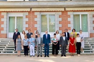 El Rey Felipe VI honra a las profesoras galardonadas en los Premios Archiletras de la Lengua