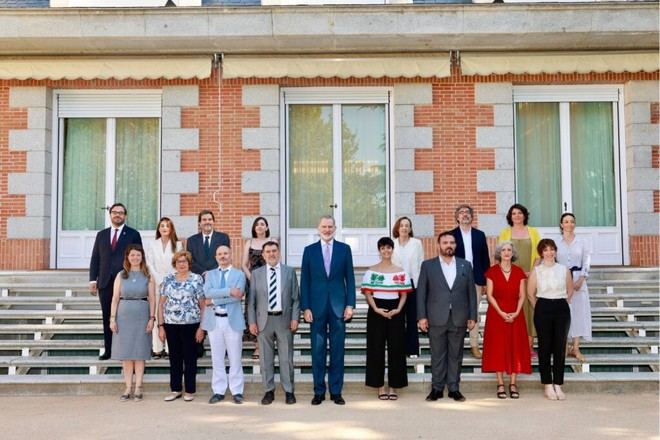 El Rey Felipe VI honra a las profesoras galardonadas en los Premios Archiletras de la Lengua