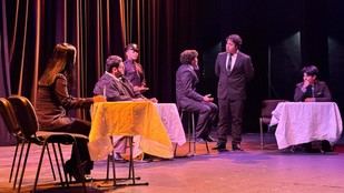 Historias para Escuchar aborda la discapacidad auditiva en teatro universitario