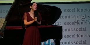 Dimitri Petrov y Alba Valdivieso ganan el Concurso de Canto UIC Barcelona