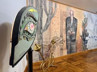 María Jesús García Armesto rinde homenaje a Gaudí con una escultura en la Universidad de León