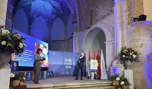 La Universidad de Salamanca recibe un premio en el Encuentro de Pueblos Mágicos de España