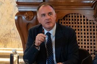 Emanuele Orsini recibe la Laurea ad honorem de la Universidad de Bolonia