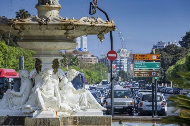 Desarrollan un sistema de IA para prever la contaminación por tráfico en Valencia