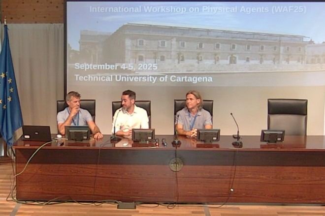 Encuentro internacional sobre robótica y agentes físicos en la UPCT