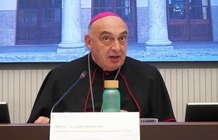 Benavent destaca la libertad religiosa como un derecho fundamental en la UCV