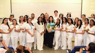 Estudiantes de Enfermería inician su etapa clínica en Ceremonia de la Luz