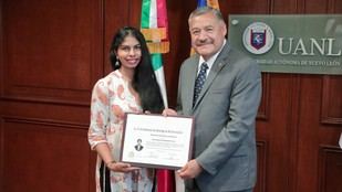 Estudiante india obtiene doctorado en UANL con mención magna cum laude