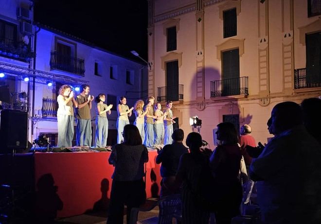 Escena Erasmus UV cierra su gira con 'Un instant de bellesa' tras recorrer 3.000 kilómetros