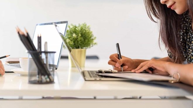 Emprender en verano: estrategias para aprovechar la estacionalidad