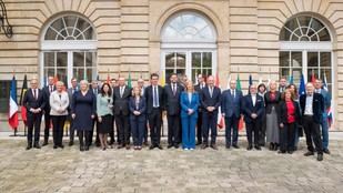 España destaca sus programas ATRAE y Ramón y Cajal para atraer talento en conferencia en París