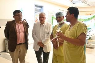 Estudiante peruano logra tratamiento pionero para síndrome de Leriche