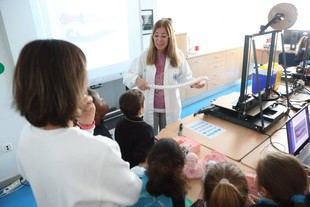Estudiantes de Primaria exploran la ciencia en el SAIT de Cartagena