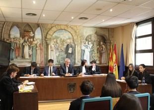 Estudiantes de Derecho de la CEU UAO simulan un juicio para mejorar sus habilidades jurídicas