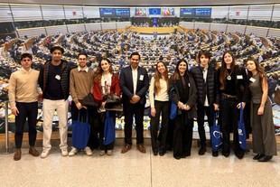 Estudiantes de Derecho del CEU Abat Oliba exploran instituciones europeas en Bruselas