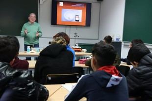 Estudiantes del IES Mediterráneo exploran la metalurgia en la Escuela de Caminos y Minas