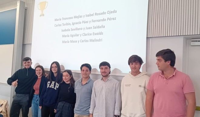 Estudiantes de Farmacia de la Universidad Loyola presentan su proyecto de diseño de fármacos en congreso internacional