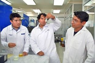 Estudiantes desarrollan reactor híbrido para generar biogás y biodiésel