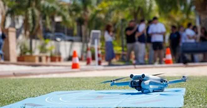 Curso de pilotaje de drones en la UCAM logra gran éxito