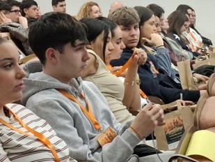El Campus de Ponferrada se destaca en innovación en inteligencia artificial con el AgentCamp de Microsoft