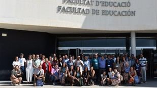 Expertos destacan la clave de la prevención en el absentismo escolar en la UA
