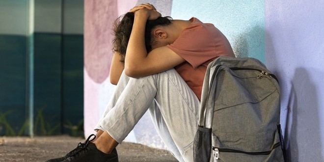 Expertos advierten sobre los riesgos de la IA en la salud mental y piden más prevención