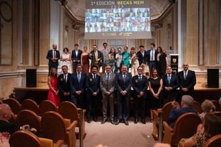 UTAMED entrega becas MEM en homenaje al talento y la superación personal