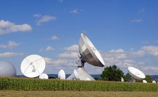 La FCC aprueba nuevas reglas para el sector espacial en EE. UU