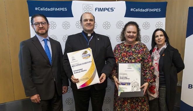 La Anáhuac recibe dos altos reconocimientos de FIMPES en educación