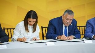 UANL y Congreso firman convenio para becas a estudiantes en Nuevo León