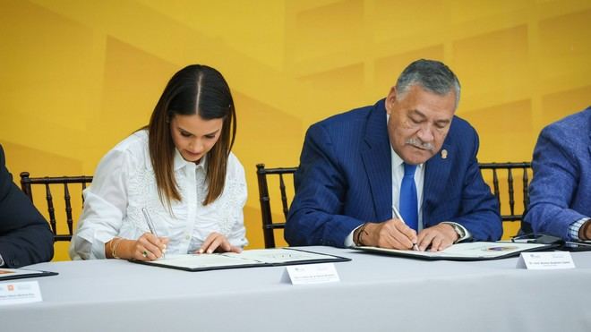UANL y Congreso firman convenio para becas a estudiantes en Nuevo León