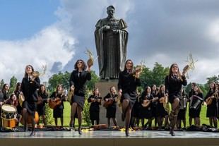 La FMUP homenajea a grupos académicos en una ceremonia especial
